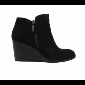 Style & Co Wynonaa Wedge Booties-never worn